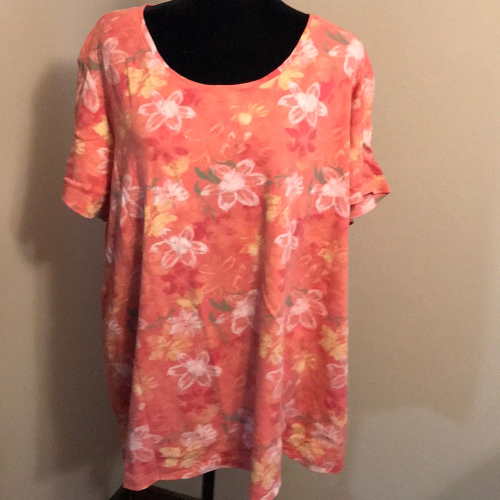 Short sleeve tee shirt
